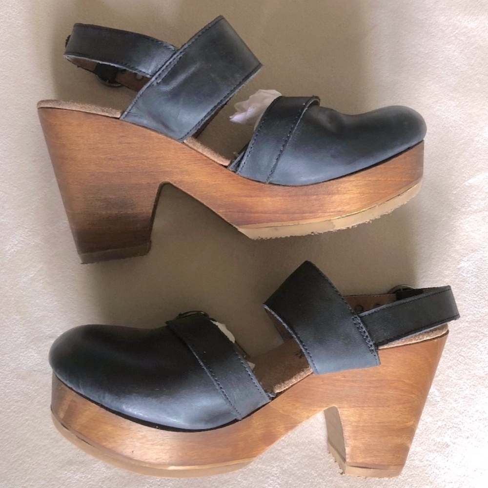 Free People Park Circle Clog
Retro vintage 1970's